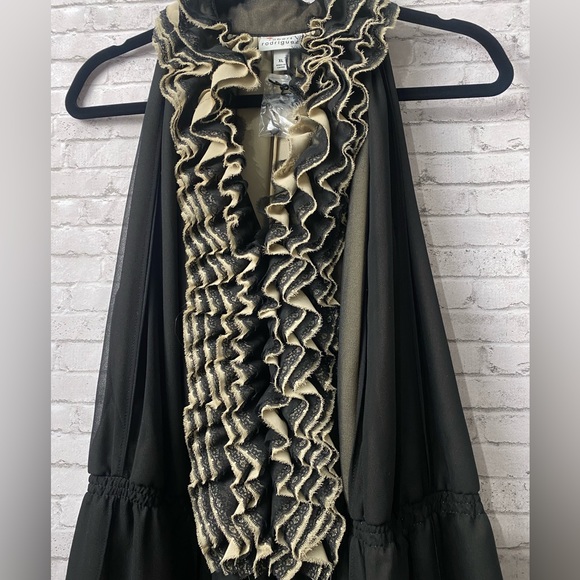 NWOT Robert Rodriguez x Neiman Marcus Victoria Ruffle
Blouse ▪️Size: XL - Picture 4 of 6